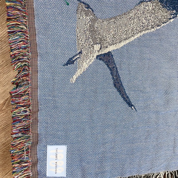 Taylor Swift 1989 (Taylor's Version)
Seagull Woven Blanket Sold out so well made - Picture 3 of 6
